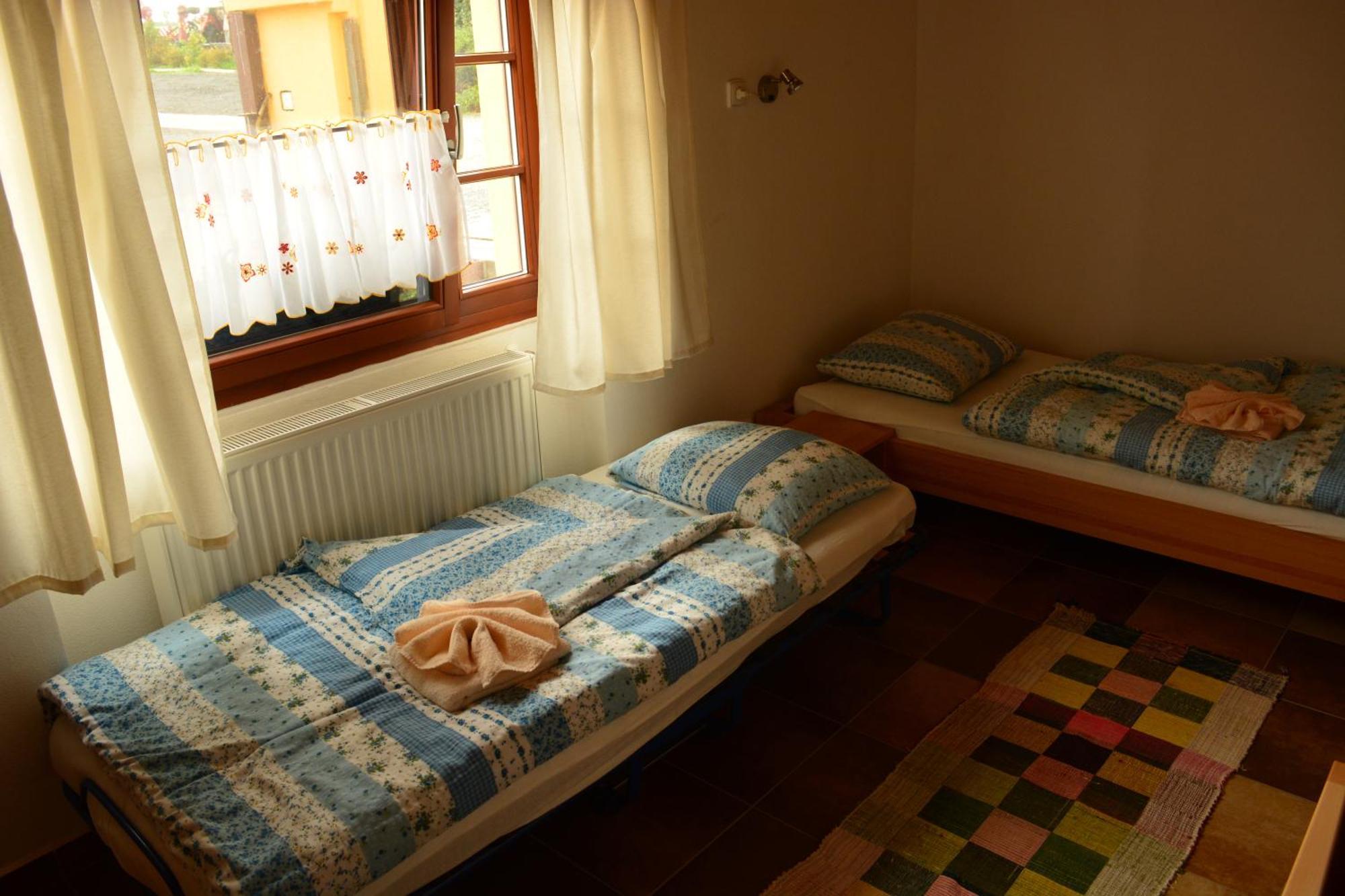 Penzion Farma Dvorec Radnice Chambre photo