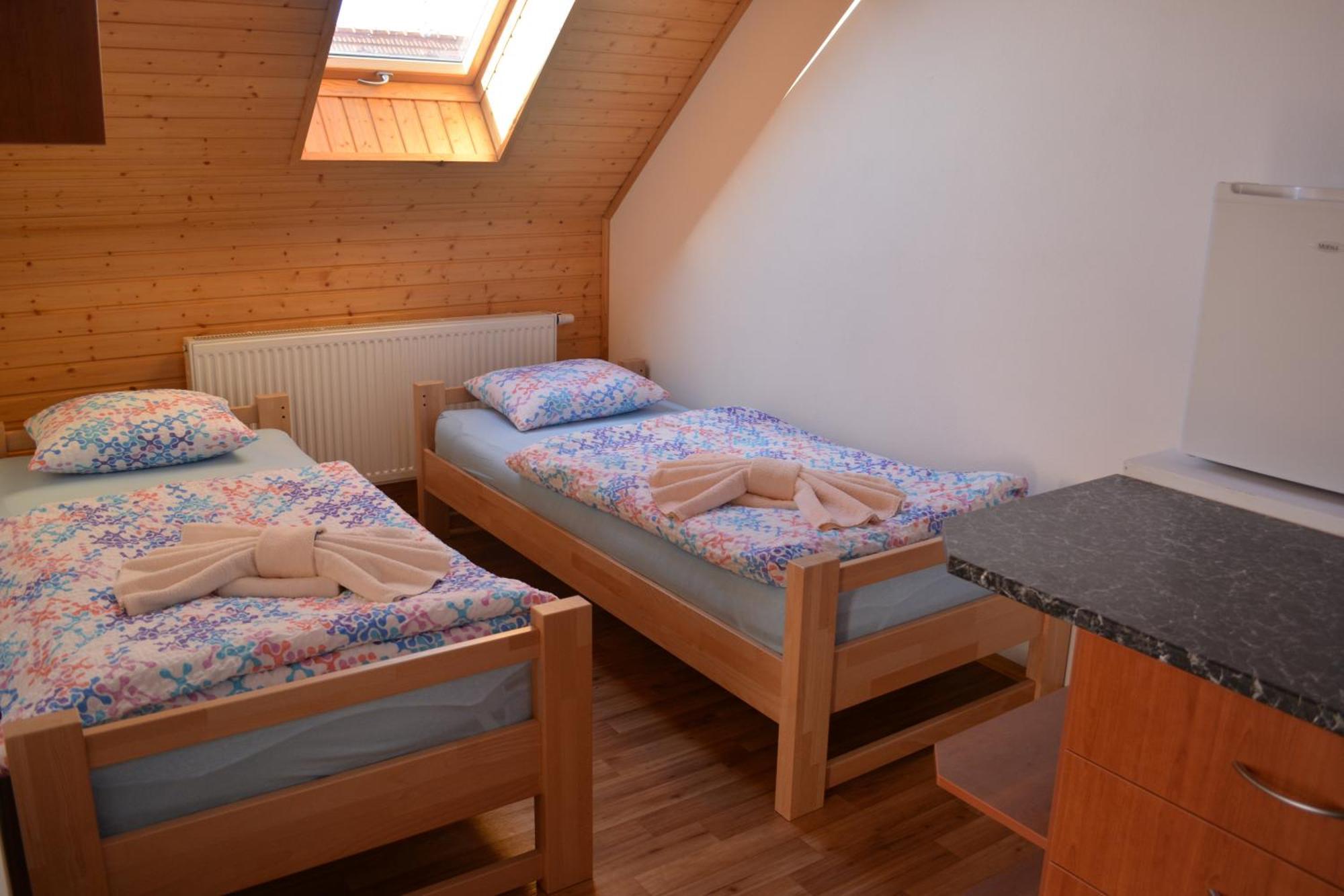 Penzion Farma Dvorec Radnice Chambre photo