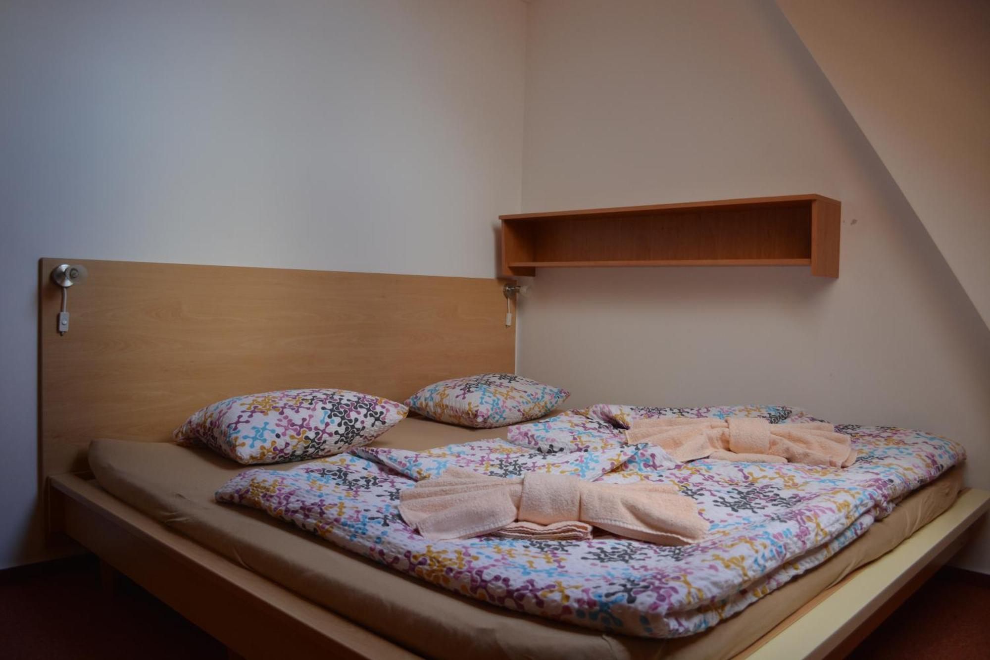 Penzion Farma Dvorec Radnice Chambre photo