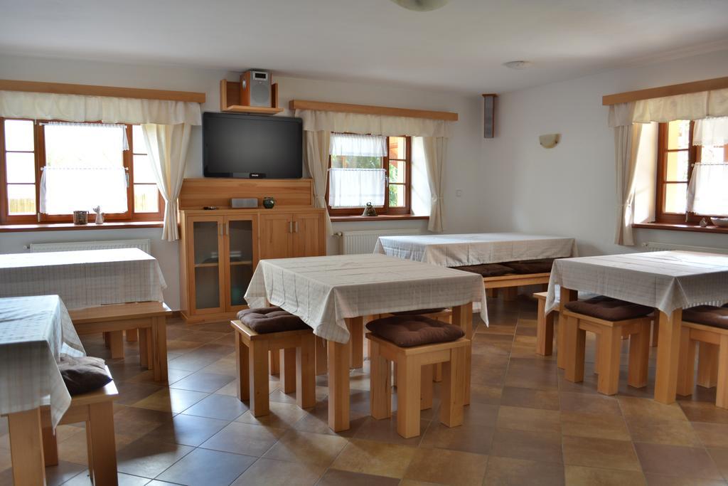 Penzion Farma Dvorec Radnice Extérieur photo