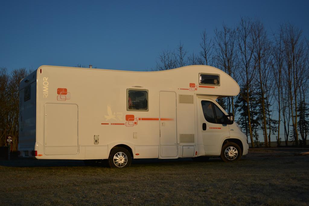 Penzion Farma Dvorec Radnice Extérieur photo